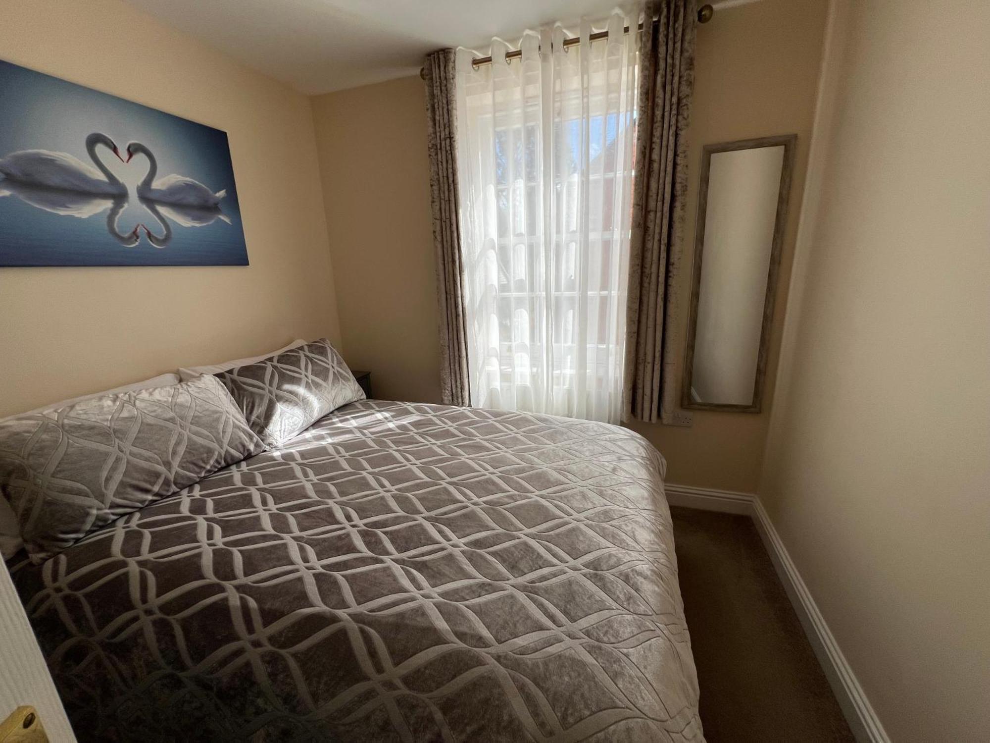 Glastonbury High Street Sanctuary- 2 Bd, Sleeps 4 Bagian luar foto