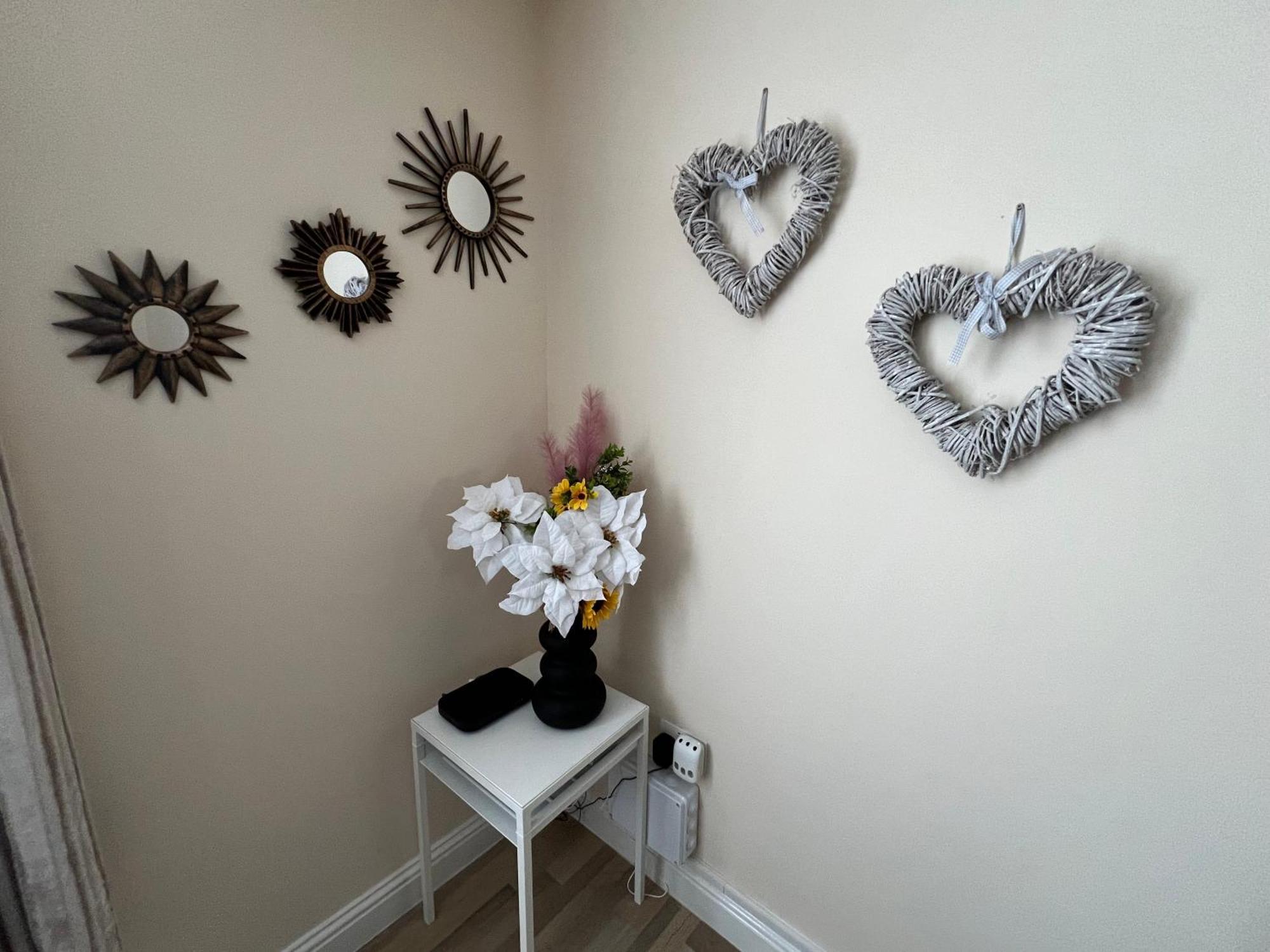 Glastonbury High Street Sanctuary- 2 Bd, Sleeps 4 Bagian luar foto